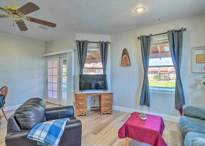 Rejuvenating Retreat W/ Ideal Location!