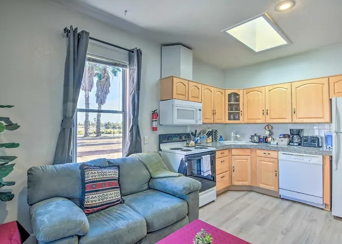 Rejuvenating Retreat W/ Ideal Location! * Eloy