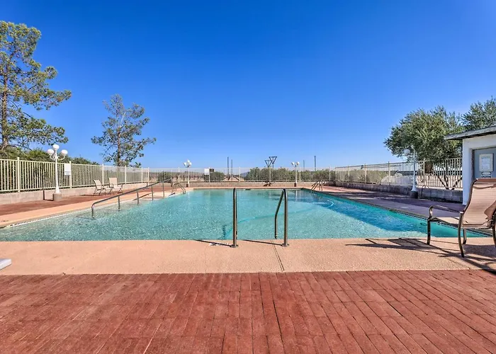 Rejuvenating Retreat W/ Ideal Location! Apartment